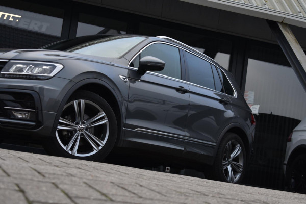 Volkswagen Tiguan 1.5 TSI ACT R-Line | TREKHAAK | NAP | APPLE CARPLAY | ANDROID AUTO | ADAPT. CRUISE CONTROLE | VIRTUAL COCKPIT