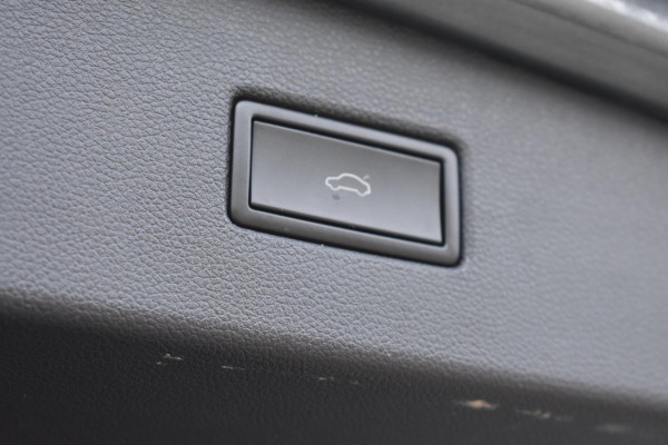 Volkswagen Tiguan 1.5 TSI ACT R-Line | TREKHAAK | NAP | APPLE CARPLAY | ANDROID AUTO | ADAPT. CRUISE CONTROLE | VIRTUAL COCKPIT