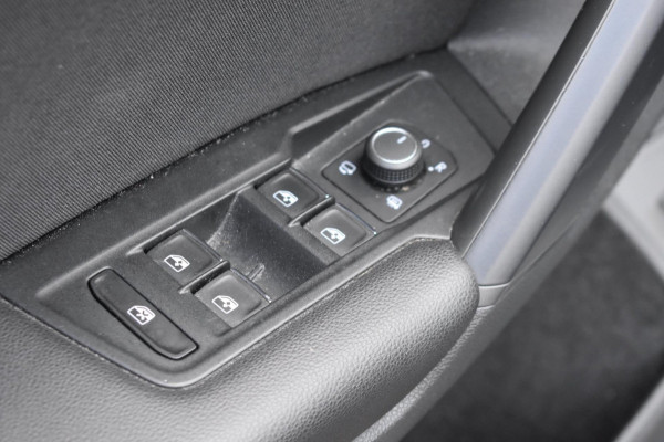 Volkswagen Tiguan 1.5 TSI ACT R-Line | TREKHAAK | NAP | APPLE CARPLAY | ANDROID AUTO | ADAPT. CRUISE CONTROLE | VIRTUAL COCKPIT