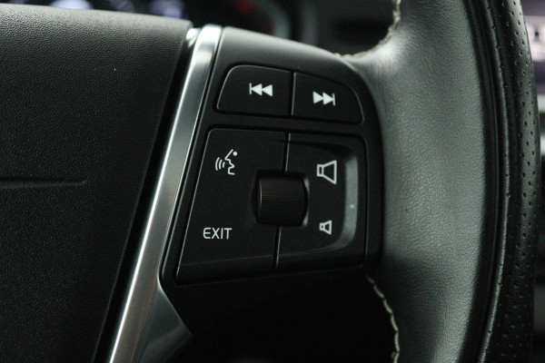 Volvo V40 1.5 T3 Polar+ Sport (TREKHAAK, STOELVERWARMING, ACHTERUITRIJCAMERA, AUTOMAAT, NAVIGATIE, PARKEERSENSOREN)