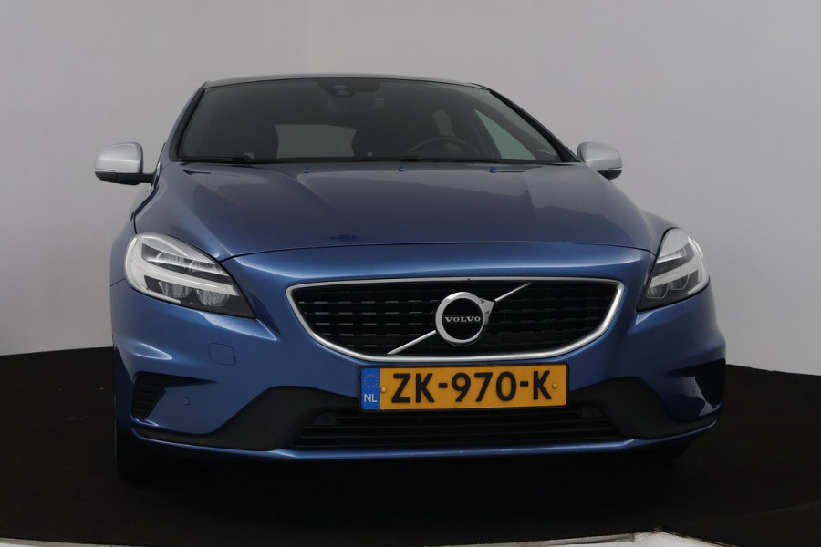 Volvo V40 1.5 T3 Polar+ Sport (TREKHAAK, STOELVERWARMING, ACHTERUITRIJCAMERA, AUTOMAAT, NAVIGATIE, PARKEERSENSOREN)