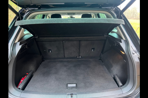 Volkswagen Tiguan 1.4 TSI Comfortline Business | ACC + Trekhaak + Airco Nu € 12.950,-!!!