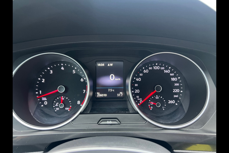 Volkswagen Tiguan 1.4 TSI Comfortline Business | ACC + Trekhaak + Airco Nu € 12.950,-!!!