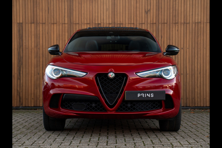 Alfa Romeo Stelvio 2.9 V6 AWD Quadrifoglio | Adapt. cruise | Veel carbon! | Pano-dak | Harman/Kardon | NL-auto