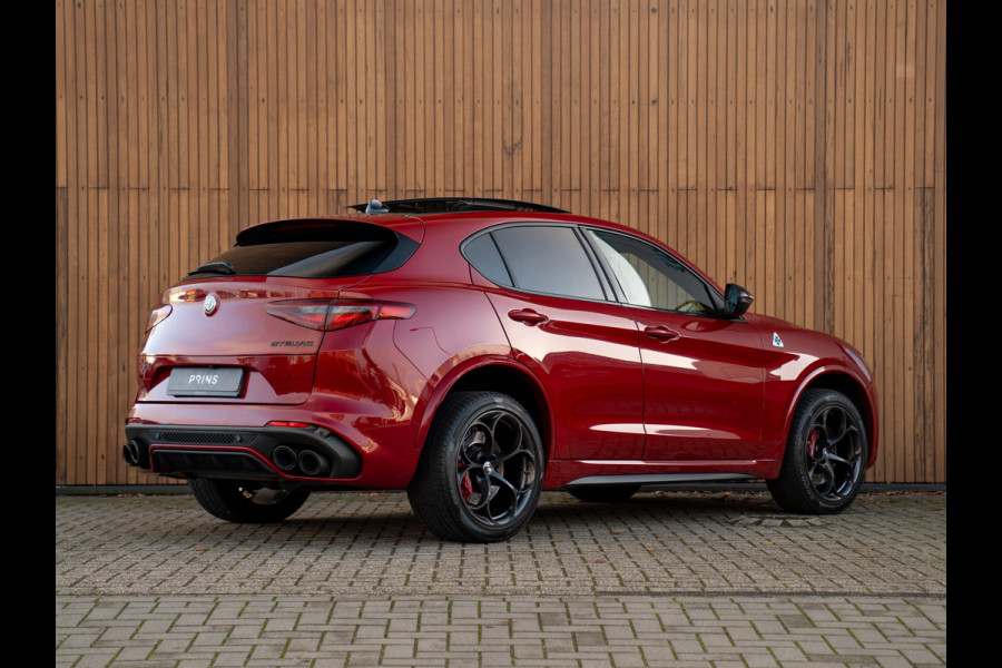 Alfa Romeo Stelvio 2.9 V6 AWD Quadrifoglio | Adapt. cruise | Veel carbon! | Pano-dak | Harman/Kardon | NL-auto