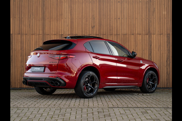 Alfa Romeo Stelvio 2.9 V6 AWD Quadrifoglio | Adapt. cruise | Veel carbon! | Pano-dak | Harman/Kardon | NL-auto