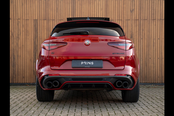 Alfa Romeo Stelvio 2.9 V6 AWD Quadrifoglio | Adapt. cruise | Veel carbon! | Pano-dak | Harman/Kardon | NL-auto