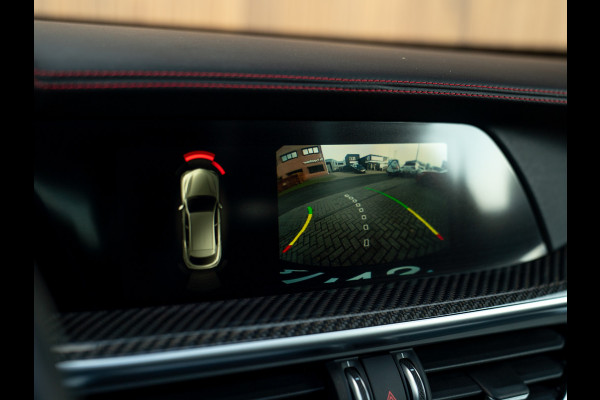 Alfa Romeo Stelvio 2.9 V6 AWD Quadrifoglio | Adapt. cruise | Veel carbon! | Pano-dak | Harman/Kardon | NL-auto