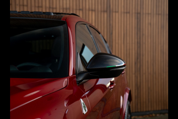 Alfa Romeo Stelvio 2.9 V6 AWD Quadrifoglio | Adapt. cruise | Veel carbon! | Pano-dak | Harman/Kardon | NL-auto