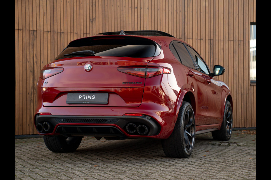 Alfa Romeo Stelvio 2.9 V6 AWD Quadrifoglio | Adapt. cruise | Veel carbon! | Pano-dak | Harman/Kardon | NL-auto