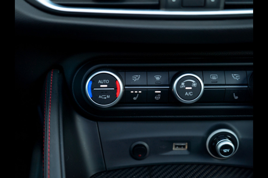 Alfa Romeo Stelvio 2.9 V6 AWD Quadrifoglio | Adapt. cruise | Veel carbon! | Pano-dak | Harman/Kardon | NL-auto