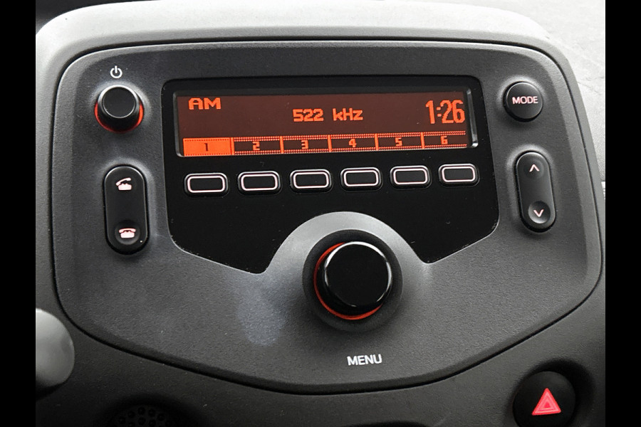 Toyota Aygo 1.0 VVT-i x-fun / Airconditioning / Elec. Pakket / Radio-Usb / Bluetooth / Apk 10-2026