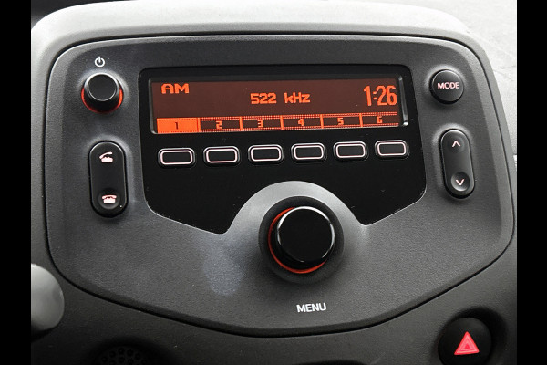 Toyota Aygo 1.0 VVT-i x-fun / Airconditioning / Elec. Pakket / Radio-Usb / Bluetooth / Apk 10-2026