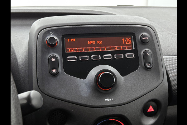 Toyota Aygo 1.0 VVT-i x-fun / Airconditioning / Elec. Pakket / Radio-Usb / Bluetooth / Apk 10-2026