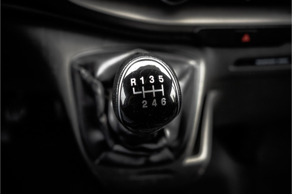 Ford Transit Custom 2.0 TDCI L1H1 | Volledig ingericht | Airco | Cruise | 3-zits