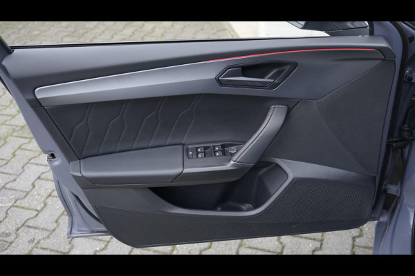 CUPRA Leon 1.5 eTSI VZ AUTOMAAT-AMBIANCE-BEATS-CAMERA-FULL LED-KEYLESS-PANORAMA