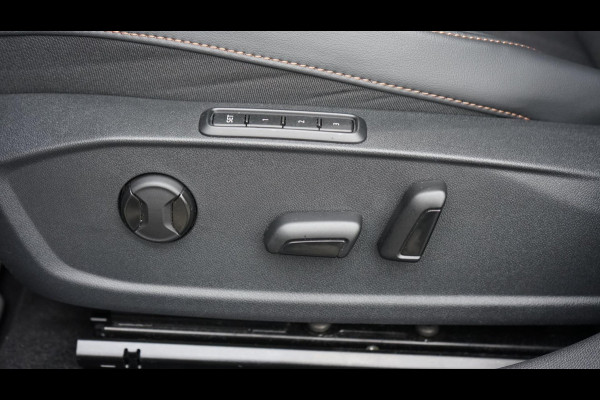 CUPRA Leon 1.5 eTSI VZ AUTOMAAT-AMBIANCE-BEATS-CAMERA-FULL LED-KEYLESS-PANORAMA