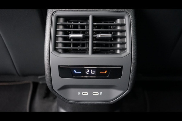 CUPRA Leon 1.5 eTSI VZ AUTOMAAT-AMBIANCE-BEATS-CAMERA-FULL LED-KEYLESS-PANORAMA