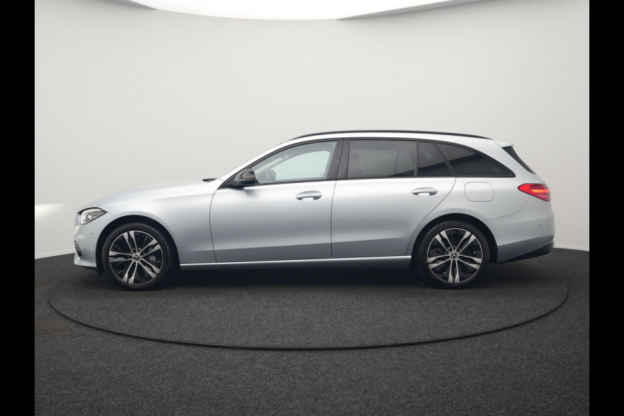 Mercedes-Benz C-Klasse Estate 300 e Avantgarde Plug In Hybrid 313pk Dealer O.H. PHEV | Trekhaak Af Fabriek | Camera | Night Pakket | Sportstoelen Verwarmd | Apple Carplay | Sfeerverlichting | Navigatie | Virtual | DAB |