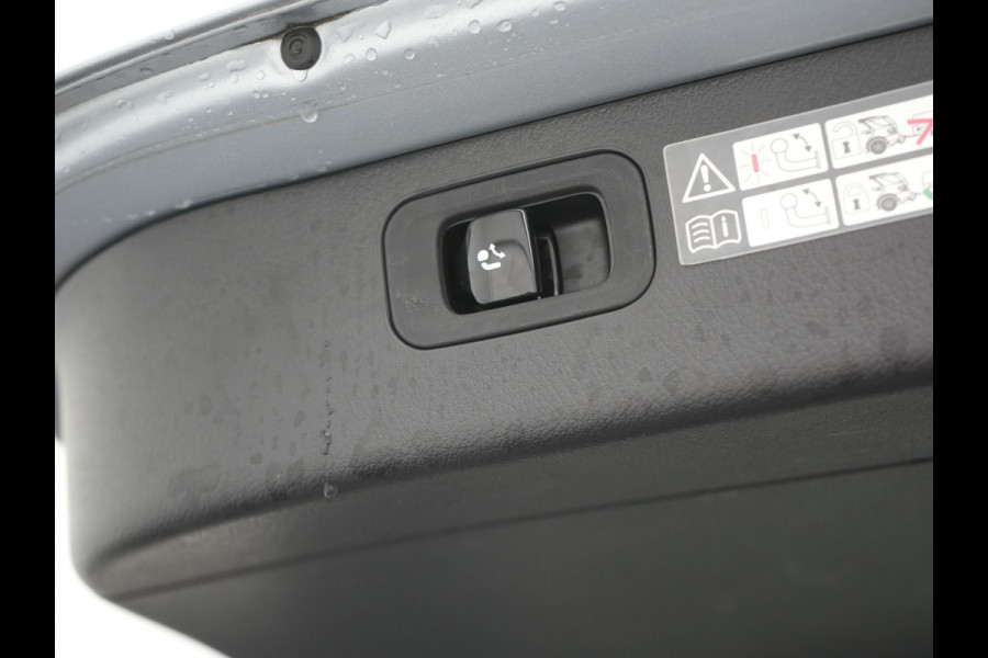 Mercedes-Benz C-Klasse Estate 300 e Avantgarde Plug In Hybrid 313pk Dealer O.H. PHEV | Trekhaak Af Fabriek | Camera | Night Pakket | Sportstoelen Verwarmd | Apple Carplay | Sfeerverlichting | Navigatie | Virtual | DAB |