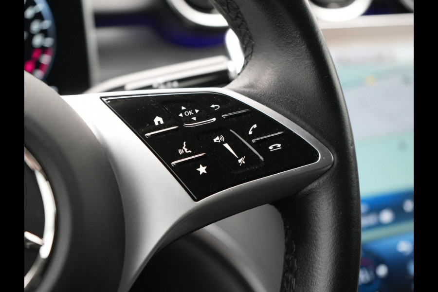 Mercedes-Benz C-Klasse Estate 300 e Avantgarde Plug In Hybrid 313pk Dealer O.H. PHEV | Trekhaak Af Fabriek | Camera | Night Pakket | Sportstoelen Verwarmd | Apple Carplay | Sfeerverlichting | Navigatie | Virtual | DAB |