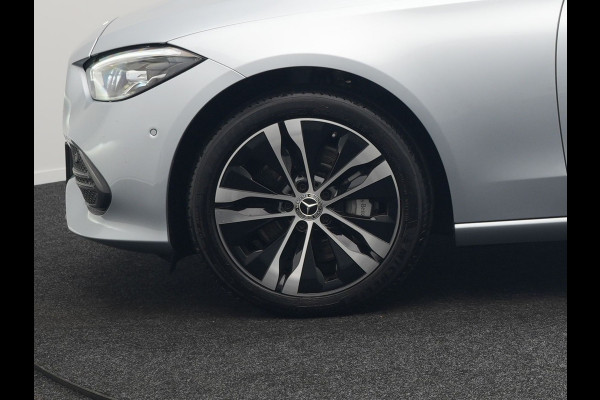 Mercedes-Benz C-Klasse Estate 300 e Avantgarde Plug In Hybrid 313pk Dealer O.H. PHEV | Trekhaak Af Fabriek | Camera | Night Pakket | Sportstoelen Verwarmd | Apple Carplay | Sfeerverlichting | Navigatie | Virtual | DAB |