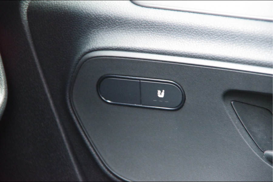 Mercedes-Benz Sprinter 319 3.0 CDI V6 L2H2 AUT. LED, 360 CAMERA, LEDER, TREKHAAK, MBUX10'', STOELVERWARMING, NAVI, CRUISE, CLIMA, PARKEERSENSOREN