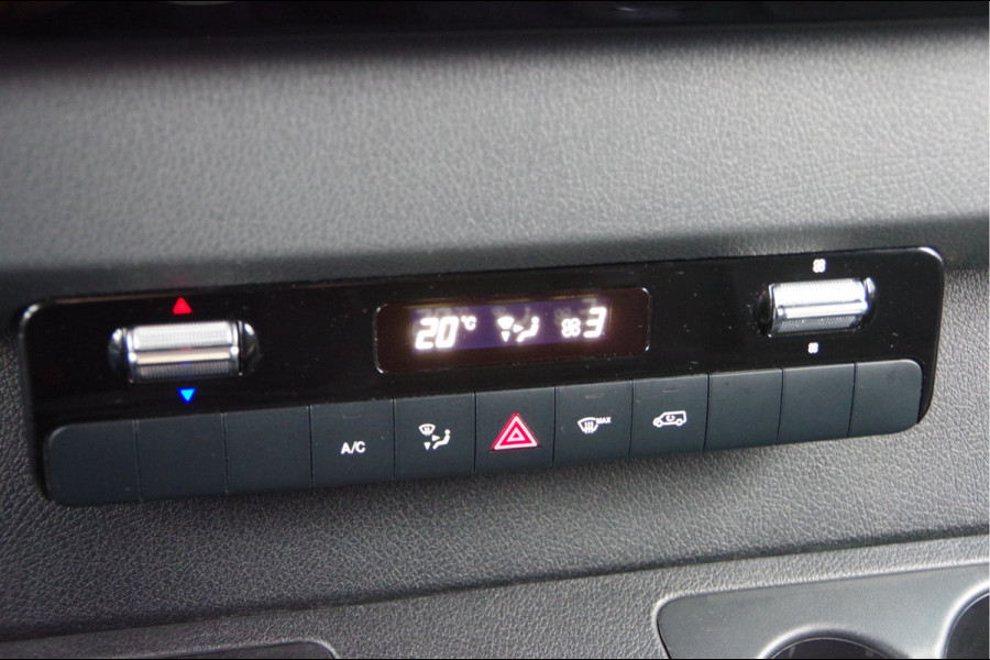 Mercedes-Benz Sprinter 319 3.0 CDI V6 L2H2 AUT. LED, 360 CAMERA, LEDER, TREKHAAK, MBUX10'', STOELVERWARMING, NAVI, CRUISE, CLIMA, PARKEERSENSOREN