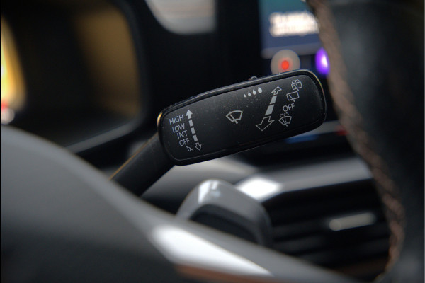 CUPRA Formentor 1.4 e-Hybrid Business | Stuurverwarming | Keyless | Adaptive Cruise Control | Navigatie | Parkeersensoren | Ambiance Verlichting | DAB | Climate Control