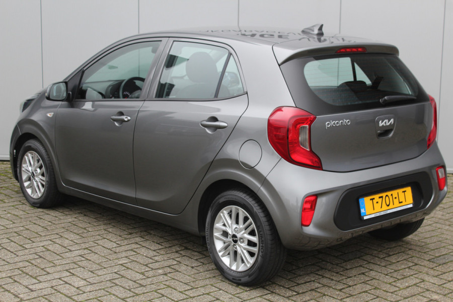 Kia Picanto 1.0-67pk DPi DynamicLine. Kwalitatief erg goed wagen voor jaren zorgeloos rijplezier! Airco, metallic lak, camera, cruise control, elektr. ramen v+a, Android auto/Apple carplay, DAB radio, USB aansl., LM wielen etc