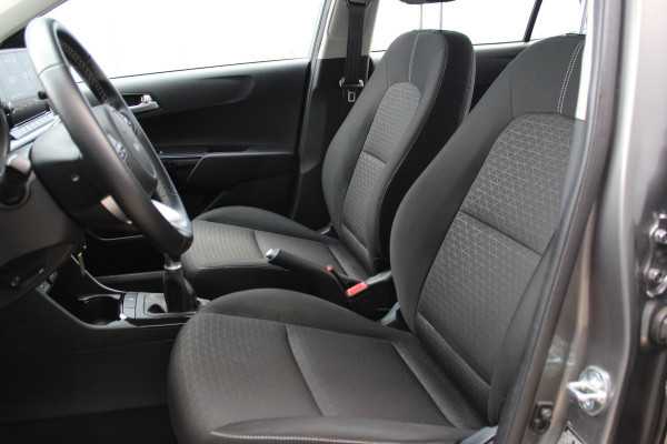 Kia Picanto 1.0-67pk DPi DynamicLine. Kwalitatief erg goed wagen voor jaren zorgeloos rijplezier! Airco, metallic lak, camera, cruise control, elektr. ramen v+a, Android auto/Apple carplay, DAB radio, USB aansl., LM wielen etc