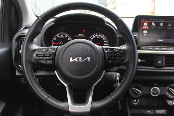 Kia Picanto 1.0-67pk DPi DynamicLine. Kwalitatief erg goed wagen voor jaren zorgeloos rijplezier! Airco, metallic lak, camera, cruise control, elektr. ramen v+a, Android auto/Apple carplay, DAB radio, USB aansl., LM wielen etc