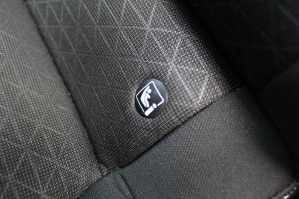 Kia Picanto 1.0-67pk DPi DynamicLine. Kwalitatief erg goed wagen voor jaren zorgeloos rijplezier! Airco, metallic lak, camera, cruise control, elektr. ramen v+a, Android auto/Apple carplay, DAB radio, USB aansl., LM wielen etc