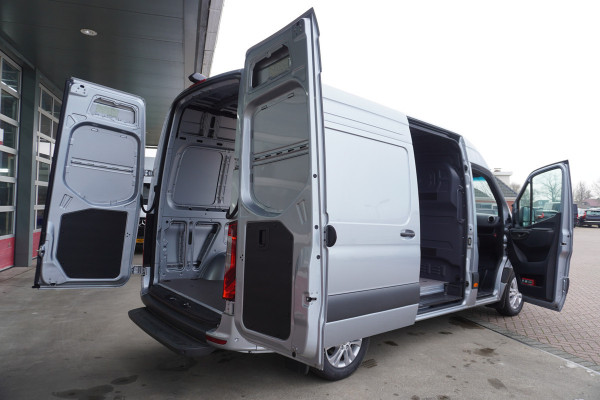 Mercedes-Benz Sprinter 319 CDI 191PK L2H2 Select Automaat nr. V113 | Airco | Cruise | Camera | LED
