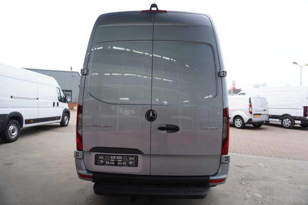 Mercedes-Benz Sprinter 319 CDI 191PK L2H2 Select Automaat nr. V113 | Airco | Cruise | Camera | LED