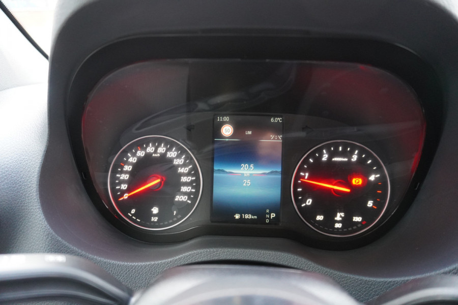Mercedes-Benz Sprinter 319 CDI 191PK L2H2 Select Automaat nr. V113 | Airco | Cruise | Camera | LED