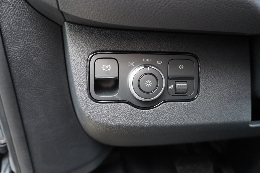 Mercedes-Benz Sprinter 319 CDI 191PK L2H2 Select Automaat nr. V113 | Airco | Cruise | Camera | LED