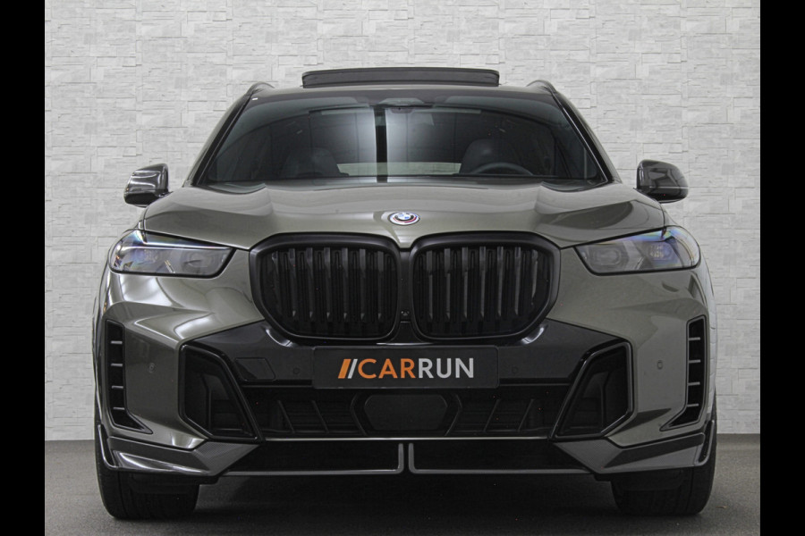 BMW X5 50e M-Pro Performance | M-Seats | M-Uitlaat | 360 Camera | ACC | Carbon | Indiv. Leder | Head-Up | Harman-Kardon | Keyless-Entry | 22'' | Trekhaak | Stoelventilatie | Iconic-Glow | M-Gordels | Zonwering | Stoelverwarming V+A | Rij-Assistent Pro |  Memory | Glaspook | Beker-Clima | Carplay | Draadloos Laden |