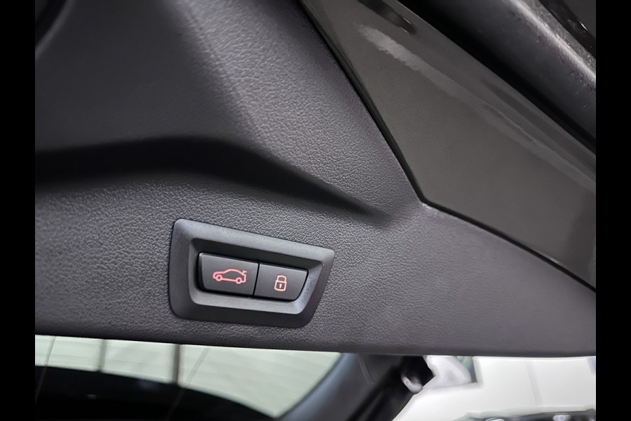 BMW X5 50e M-Pro Performance | M-Seats | M-Uitlaat | 360 Camera | ACC | Carbon | Indiv. Leder | Head-Up | Harman-Kardon | Keyless-Entry | 22'' | Trekhaak | Stoelventilatie | Iconic-Glow | M-Gordels | Zonwering | Stoelverwarming V+A | Rij-Assistent Pro |  Memory | Glaspook | Beker-Clima | Carplay | Draadloos Laden |