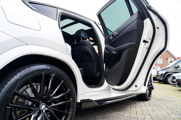 BMW X6 XDrive40i High Executive | M-performance | Driving Assisted Professional | Elektrische trekhaak | Panorama | Nappa leder