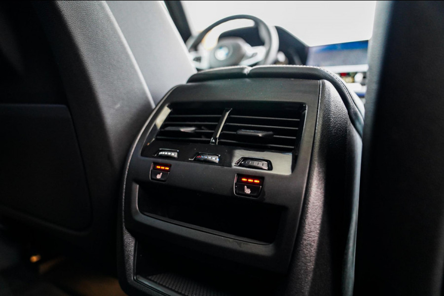 BMW X6 XDrive40i High Executive | M-performance | Driving Assisted Professional | Elektrische trekhaak | Panorama | Nappa leder