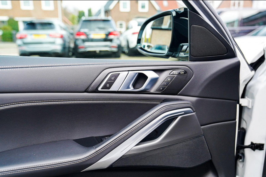 BMW X6 XDrive40i High Executive | M-performance | Driving Assisted Professional | Elektrische trekhaak | Panorama | Nappa leder