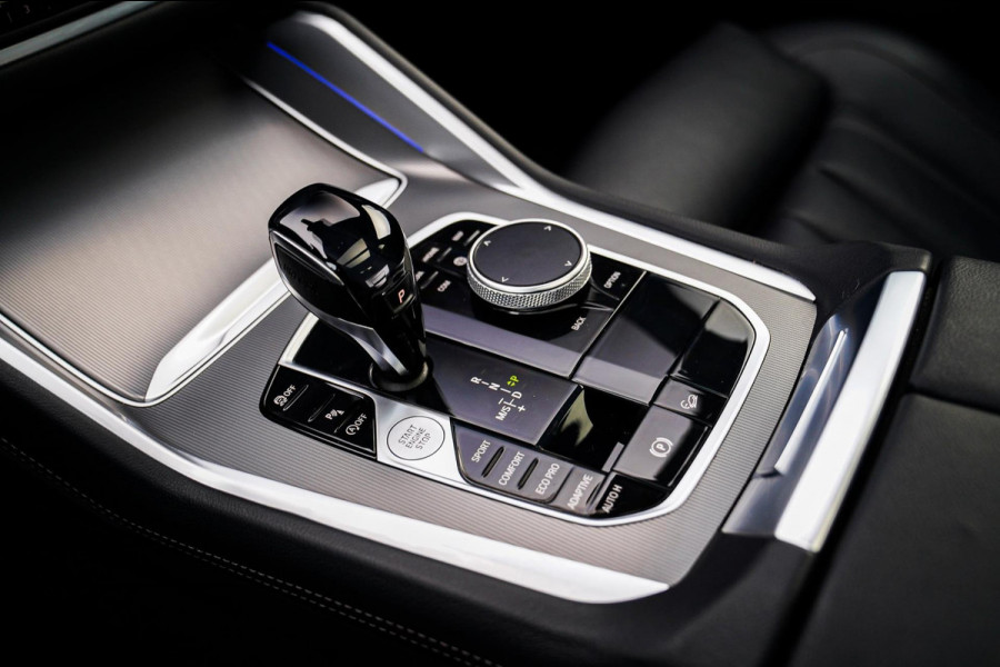 BMW X6 XDrive40i High Executive | M-performance | Driving Assisted Professional | Elektrische trekhaak | Panorama | Nappa leder