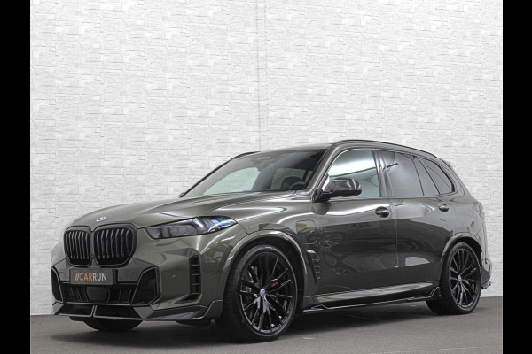 BMW X5 50e M-Pro Performance | M-Seats | M-Uitlaat | 360 Camera | ACC | Carbon | Indiv. Leder | Head-Up | Harman-Kardon | Keyless-Entry | 22'' | Trekhaak | Stoelventilatie | Iconic-Glow | M-Gordels | Zonwering | Stoelverwarming V+A | Rij-Assistent Pro |  Memory | Glaspook | Beker-Clima | Carplay | Draadloos Laden |