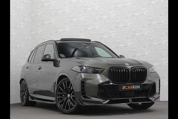 BMW X5 50e M-Pro Performance | M-Seats | M-Uitlaat | 360 Camera | ACC | Carbon | Indiv. Leder | Head-Up | Harman-Kardon | Keyless-Entry | 22'' | Trekhaak | Stoelventilatie | Iconic-Glow | M-Gordels | Zonwering | Stoelverwarming V+A | Rij-Assistent Pro |  Memory | Glaspook | Beker-Clima | Carplay | Draadloos Laden |