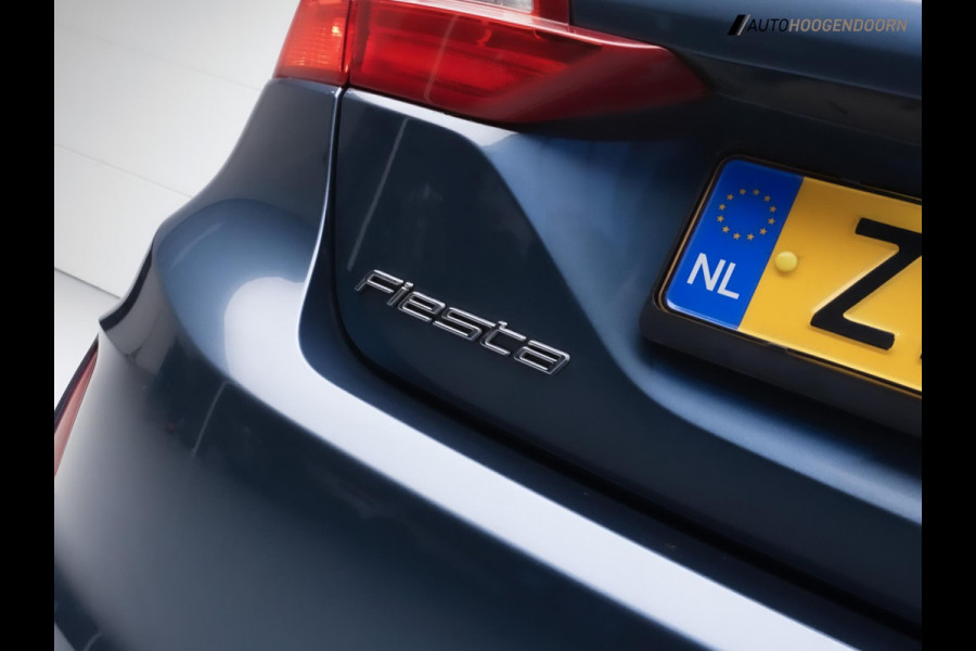 Ford Fiesta 1.1 Trend Sportive (APPLE CARPLAY,LED VERLICHTING,PARKEERSENSOREN,CLIMATE,CRUISE,SPORTSTOELEN,NIEUWE APK,TOPCONDITIE)