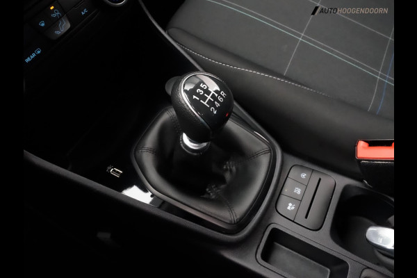 Ford Fiesta 1.1 Trend Sportive (APPLE CARPLAY,LED VERLICHTING,PARKEERSENSOREN,CLIMATE,CRUISE,SPORTSTOELEN,NIEUWE APK,TOPCONDITIE)