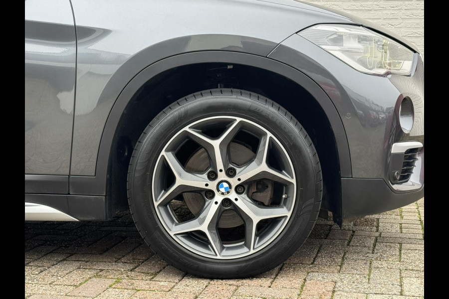 BMW X1 SDrive18i High Executive M-sport Panorama Led Keyless Leder+verwarming Cruise