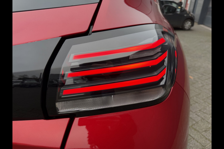 Peugeot 208 100pk Allure Pack (Camera - LED - Automatische Airco - Parkeersensoren V+A - Apple Carplay - Navigatie)