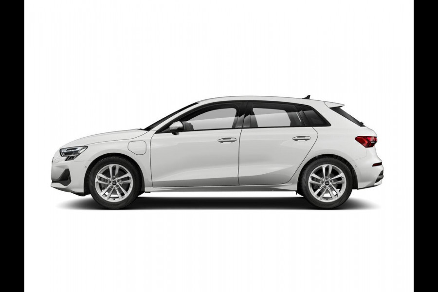 Audi A3 Sportback Pro Line 40 TFSI e 204 pk | Led voor en achter | Sportstoelen voor | Afgevlakt stuurwiel | Stoelverwarming voor |